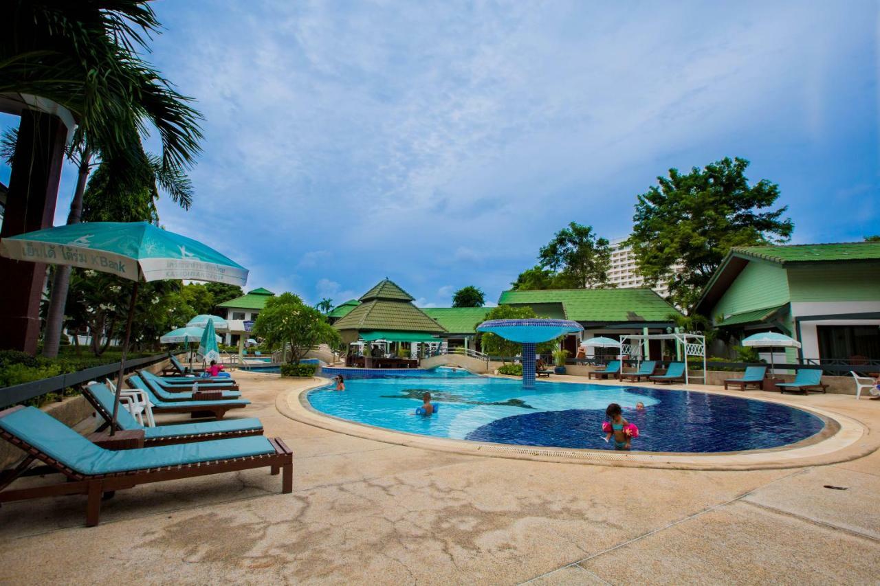 The Circle Residence Praia de Jomtien Exterior foto